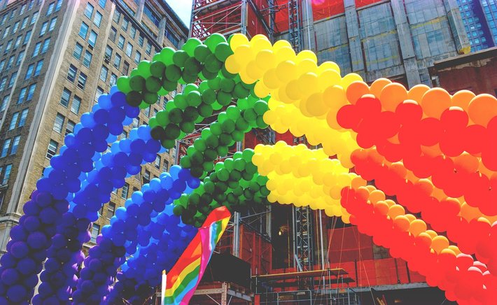 How to Build a DIY Balloon Arch That Actually Stays Up